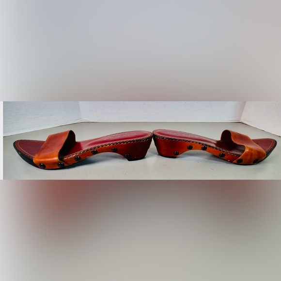 YSL Lola Vintage Leather Sandals Size 39 Made in Spain
COA by Legitmark - Picture 6 of 6